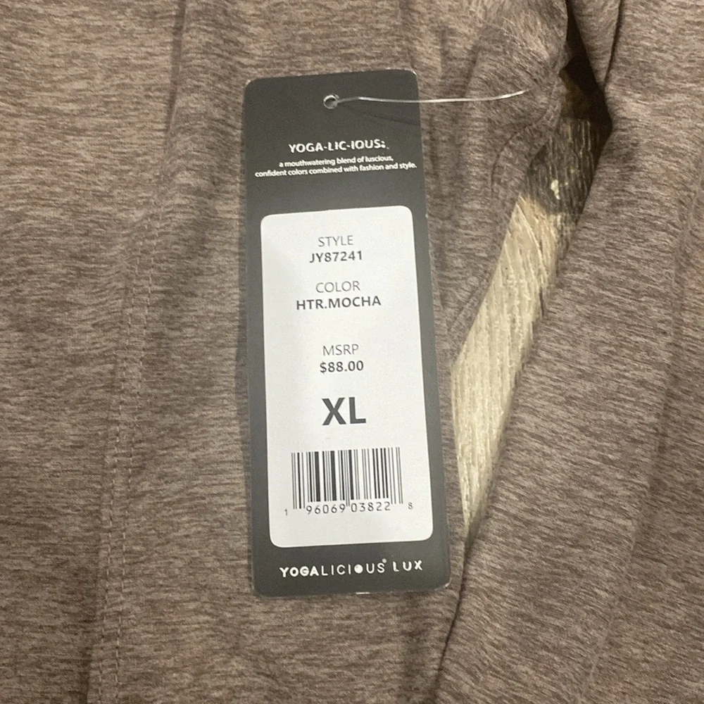 Yogalicious Lux zip up jacket. Size XL